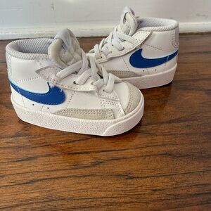 Nike Blazer Hi Top 4c